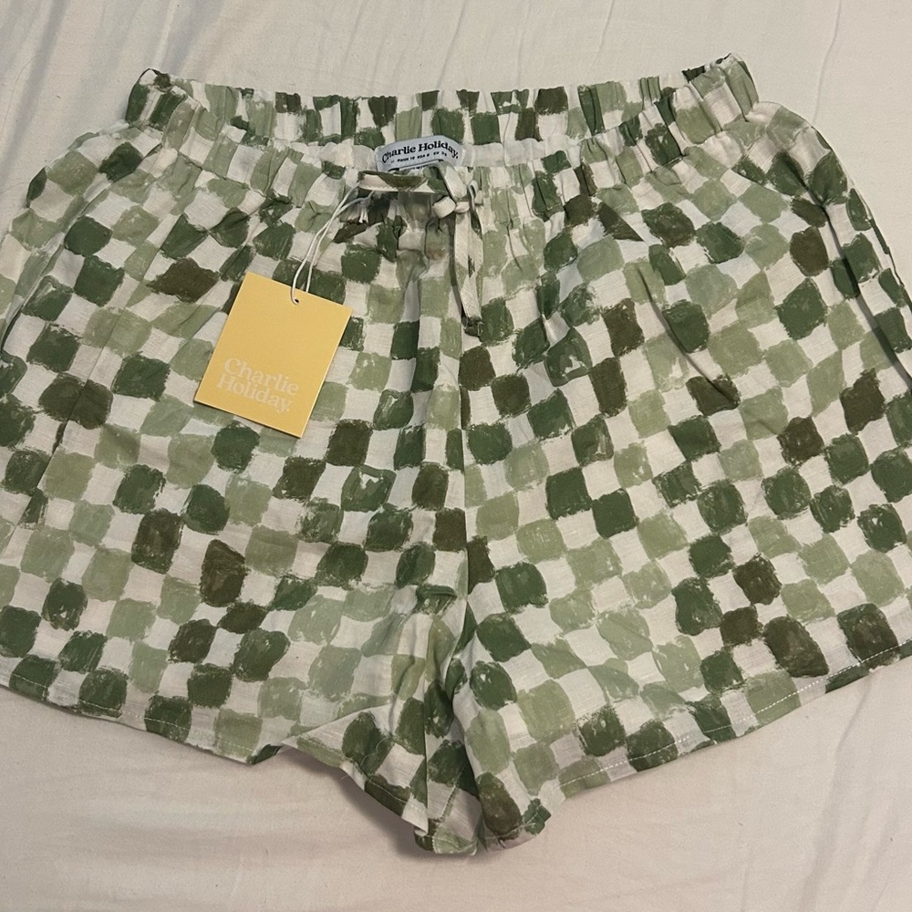 Charlie Holiday/Anthropologie Harlow Shorts-Size 6/M - Picture 3 of 4